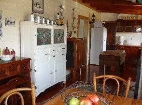 Westeria Cottage - Broome Tourism 4