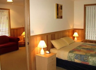 Driftwood Strahan Villas - Broome Tourism 1