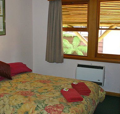 Derwent Bridge Wilderness Hotel - Broome Tourism 2