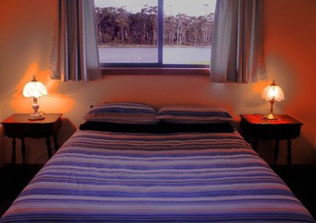 Lake Yalleena Holiday Cabins - Broome Tourism 2