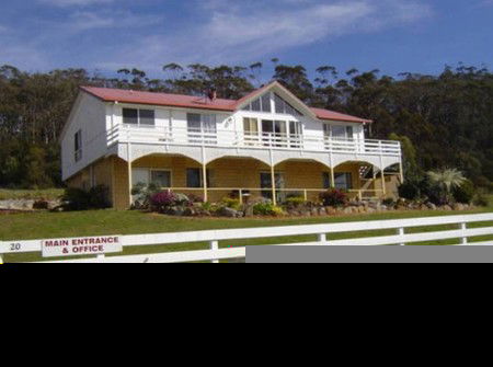 Harvey Farm Lodge - Broome Tourism 3