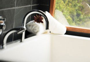Peppers Cradle Mountain Lodge - Broome Tourism 2