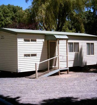 Castlemaine Central Cabin & Van Park - Broome Tourism 0