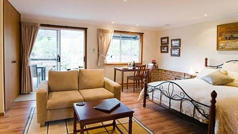 Bushview Cottage - Broome Tourism 2