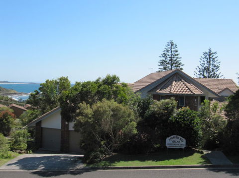 Angourie Bay Villas - Broome Tourism 0