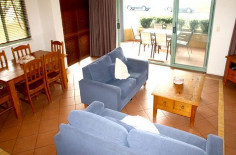 Airy Surfside Unit - Broome Tourism 1