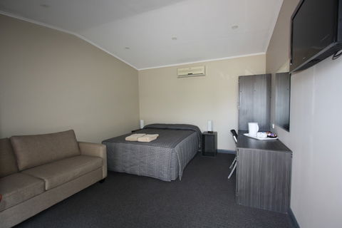 Copper City Motel - Broome Tourism 2