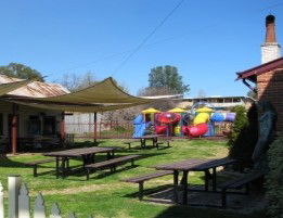 The Royal Hotel Adelong - Broome Tourism 1