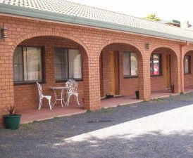 Cooma Country Club Motor Inn - Broome Tourism 0