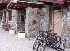 Guthega Alpine Inn - Broome Tourism 4