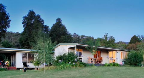 Queens Cottage - Broome Tourism 0