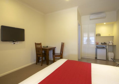 Amaroo Motel - Broome Tourism 1
