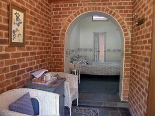 Araluen Old Courthouse Bed And Breakfast - Broome Tourism 2