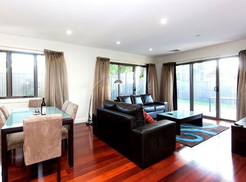 Abode Apartments Albury - Broome Tourism 4