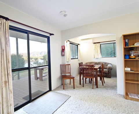 Talmalmo Cottage - Broome Tourism 2