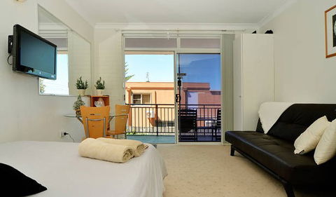 Beach Studio On Bombo - Broome Tourism 5