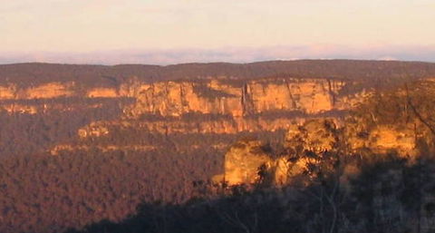 Blue Mountains Rhapsody - Broome Tourism 5