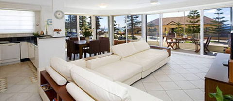 Absolute Beachfront Manly Bed And Breakfast - Broome Tourism 5