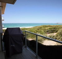 Beachfront Narrabeen - Broome Tourism