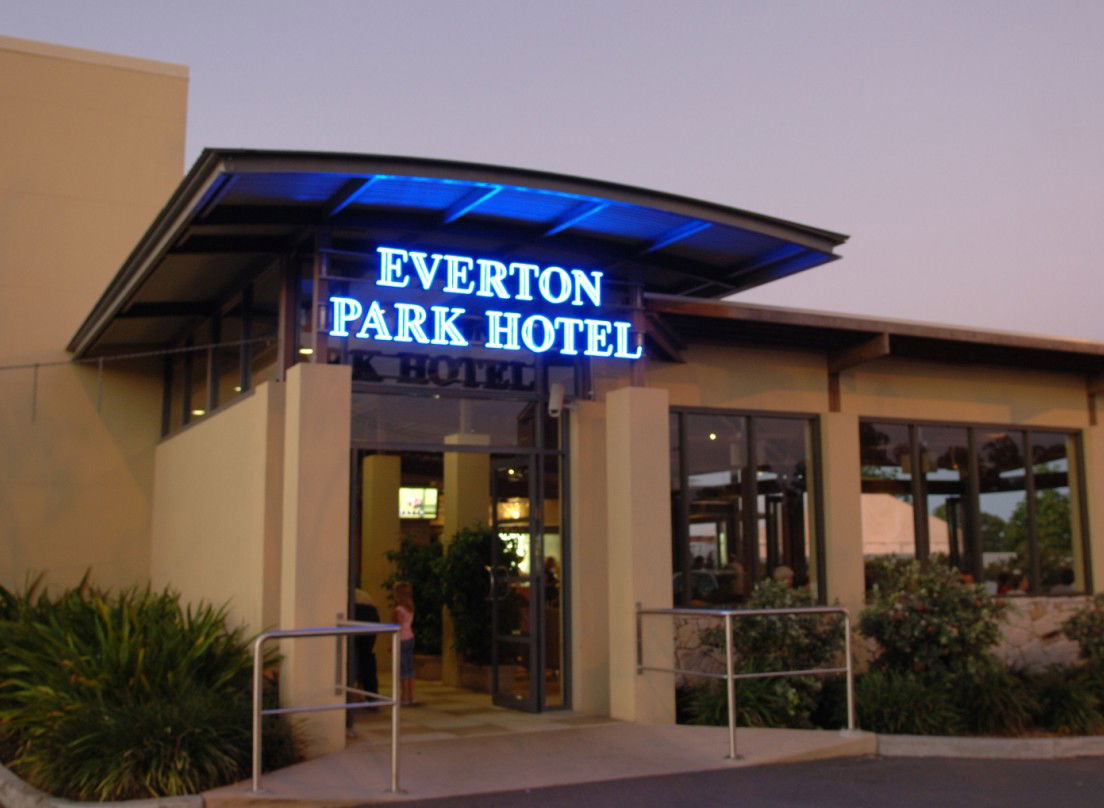 Everton Hills QLD Broome Tourism