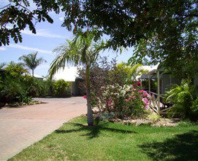 Banjos Overnight & Holiday Units - Broome Tourism 3