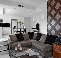 The Castle on Tamborine Spa Retreat - Broome Tourism