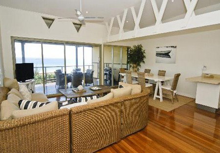 Claytons On Cylinder Beach Front Apartments - Broome Tourism 1