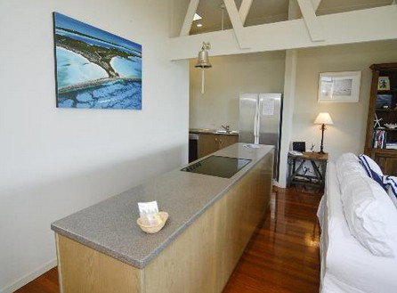 Claytons On Cylinder Beach Front Apartments - Broome Tourism 3