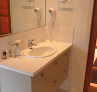 Ravensbourne Escape Silverwood Lodge - Broome Tourism