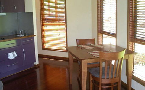 Ravensbourne Escape Tree Tops - Broome Tourism 2