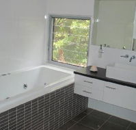 Twin Falls Retreat - Broome Tourism