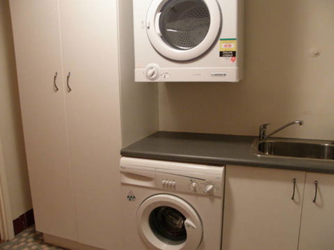 Adair Apartment - Broome Tourism 6