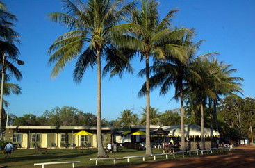 The Lodge Of Dundee - Broome Tourism 4