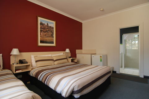 Hotel Dolma - Broome Tourism 3