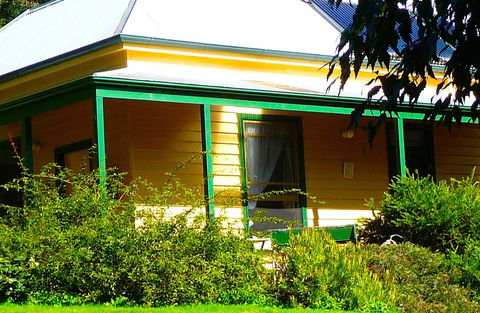 Lemonade Creek Cottages Lorne - Broome Tourism 1