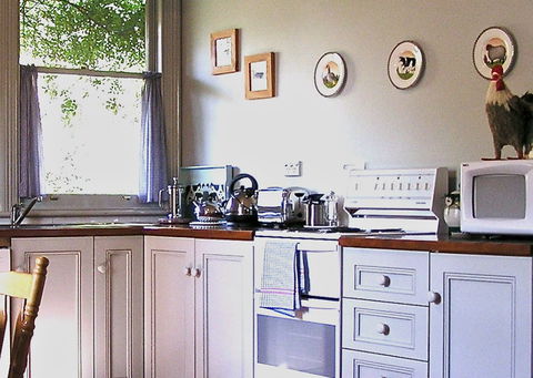 Lemonade Creek Cottages Lorne - Broome Tourism 2