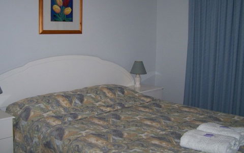 Cedar Lodge Holiday Units - Broome Tourism 3
