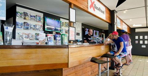 Base Airlie Beach Resort - Broome Tourism 4