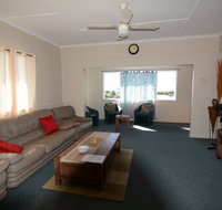 AMELIA STREET GLADSTONE 5 BEDROOMS - Broome Tourism