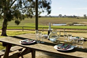 Colenso Country Retreat And Walker’s Cottage  - Broome Tourism 1