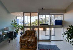Burleigh Beach Tower - Broome Tourism 2