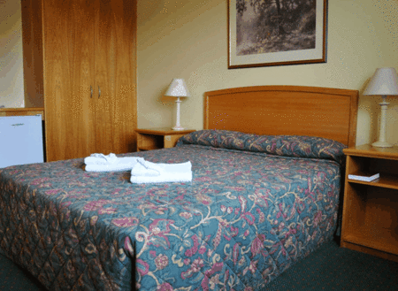 Meadowbrook Hotel - Broome Tourism