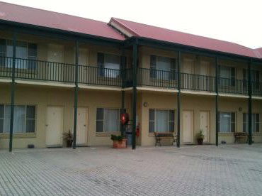Golden Guitar Motor Inn - Broome Tourism 1