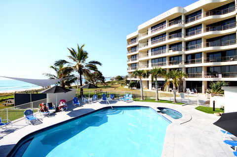 San Simeon Beachfront Apartments - Broome Tourism 0