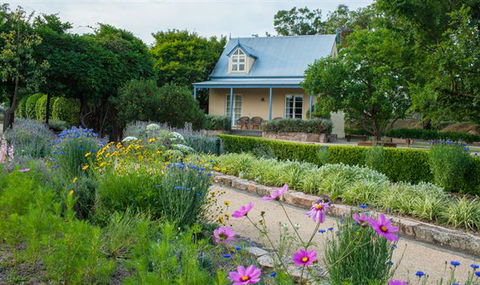 Vineyard Cottages And Cafe - Broome Tourism 0