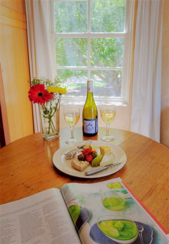 Vineyard Cottages And Cafe - Broome Tourism 2