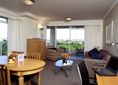 Quay West Suites Brisbane - Broome Tourism 10