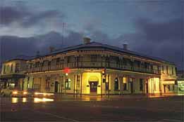 Mt Gambier Hotel - Broome Tourism 0