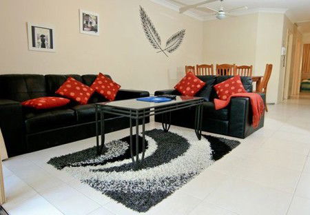 Miami Beachside Apartments - Broome Tourism 4
