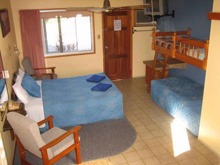 Paradise Court Holiday Units - Broome Tourism 2
